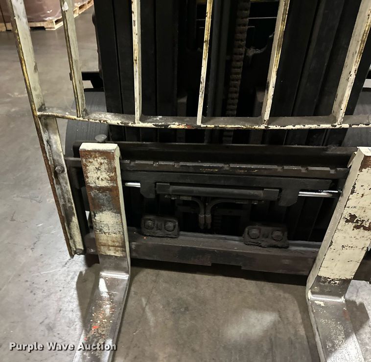 image for item DT6310 2006 Yale ERC040GHN36TQ084 forklift