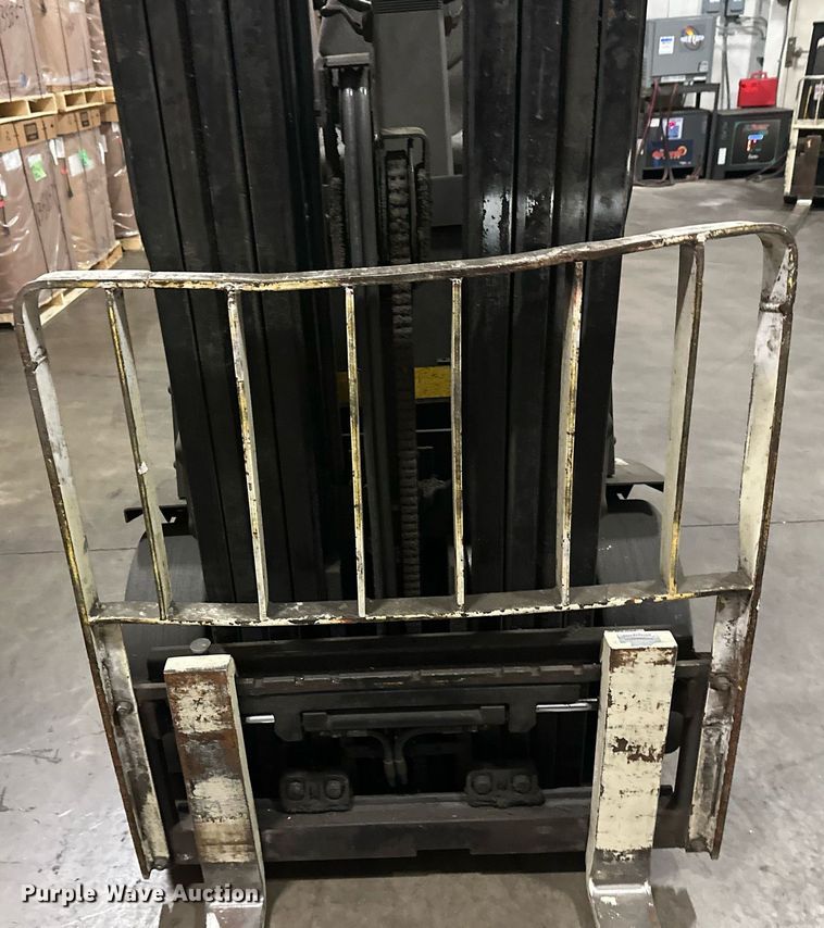 image for item DT6310 2006 Yale ERC040GHN36TQ084 forklift