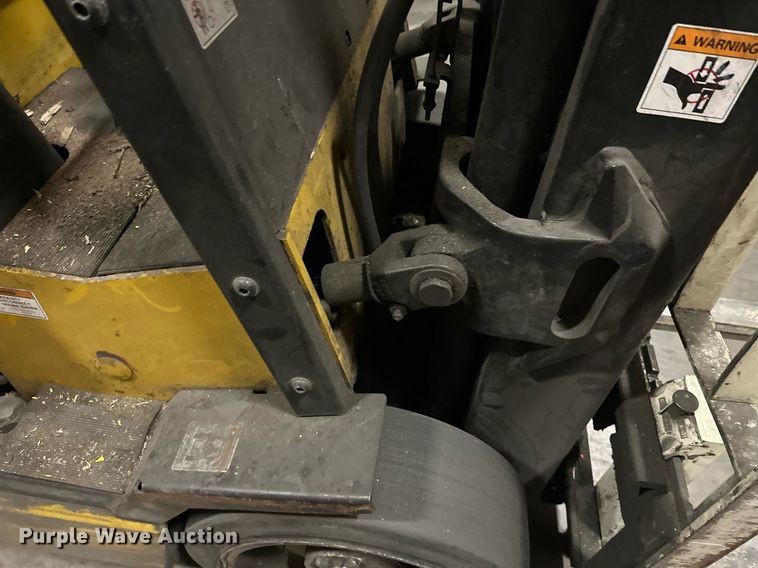 image for item DT6310 2006 Yale ERC040GHN36TQ084 forklift