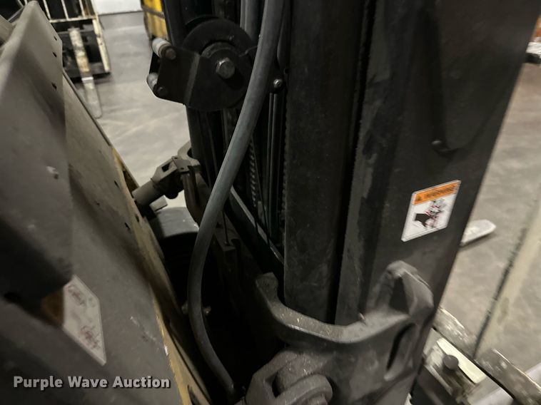 image for item DT6310 2006 Yale ERC040GHN36TQ084 forklift