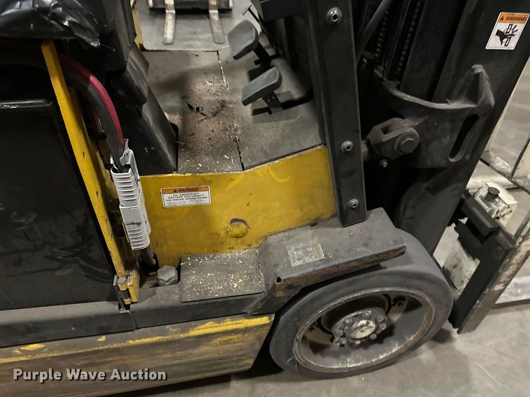 image for item DT6310 2006 Yale ERC040GHN36TQ084 forklift