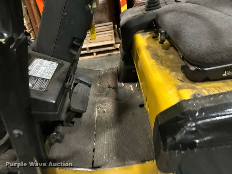 image for item DT6310 2006 Yale ERC040GHN36TQ084 forklift