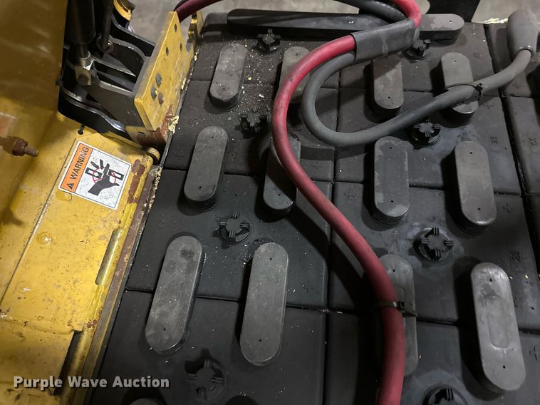 image for item DT6310 2006 Yale ERC040GHN36TQ084 forklift