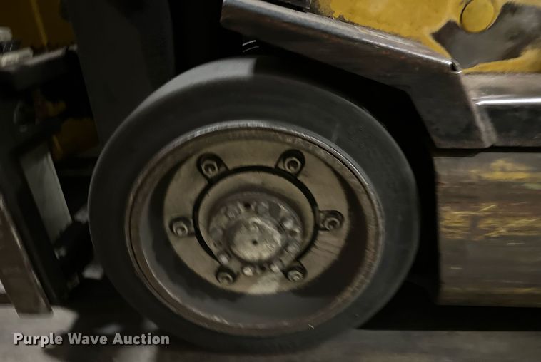 image for item DT6310 2006 Yale ERC040GHN36TQ084 forklift