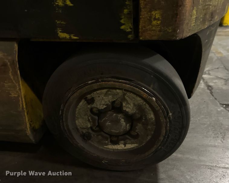 image for item DT6310 2006 Yale ERC040GHN36TQ084 forklift