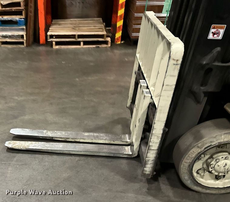 image for item DT6311 2017 Yale ERC050VGN48TQ084 forklift