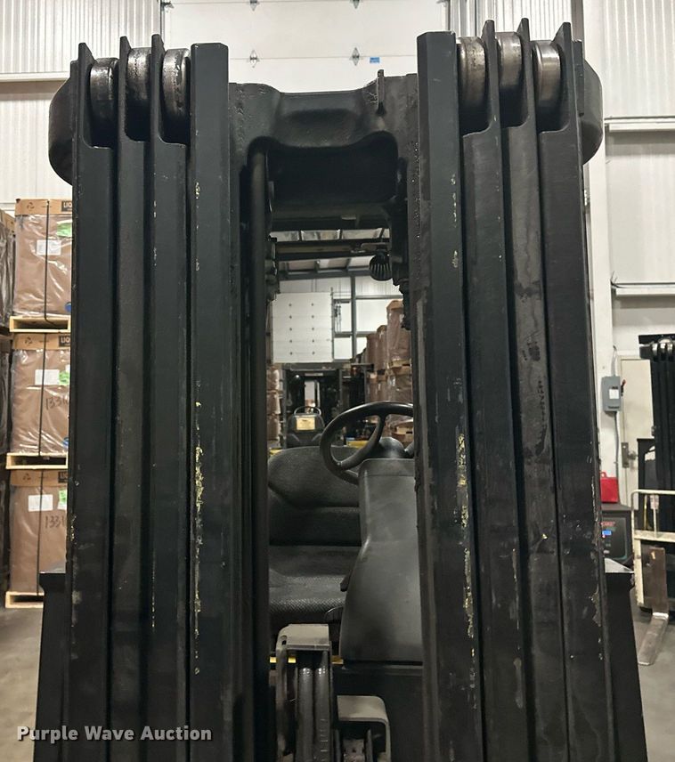 image for item DT6311 2017 Yale ERC050VGN48TQ084 forklift