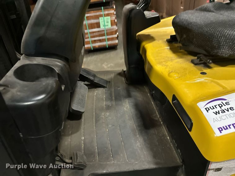 image for item DT6311 2017 Yale ERC050VGN48TQ084 forklift