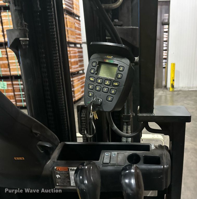 image for item DT6311 2017 Yale ERC050VGN48TQ084 forklift