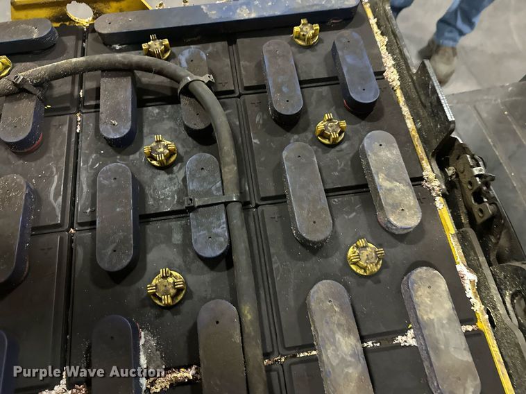 image for item DT6311 2017 Yale ERC050VGN48TQ084 forklift