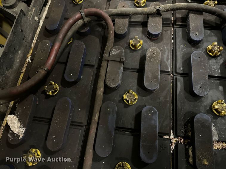 image for item DT6311 2017 Yale ERC050VGN48TQ084 forklift