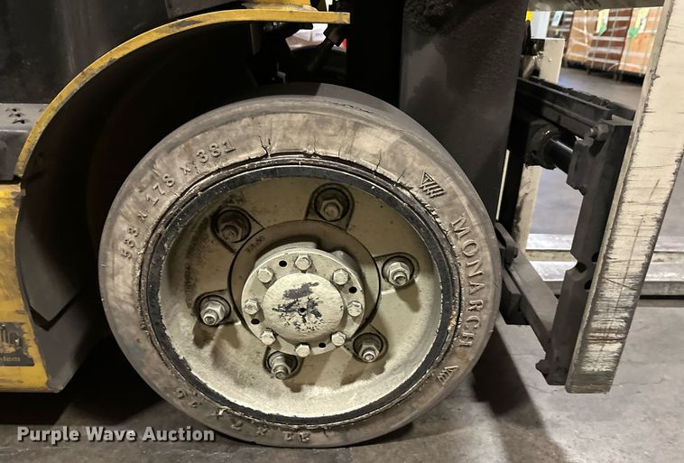 image for item DT6311 2017 Yale ERC050VGN48TQ084 forklift