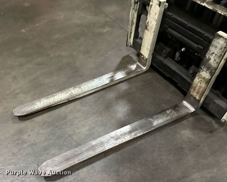 image for item DT6312 2013 Yale ERC050VGN48TQ084 forklift