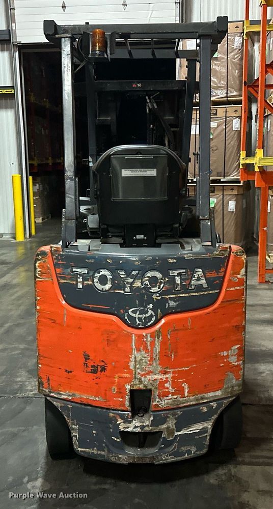 image for item DT6313 Toyota 8FBCU25 forklift