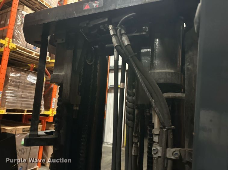 image for item DT6313 Toyota 8FBCU25 forklift