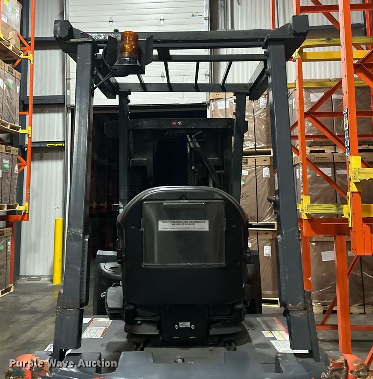 image for item DT6313 Toyota 8FBCU25 forklift