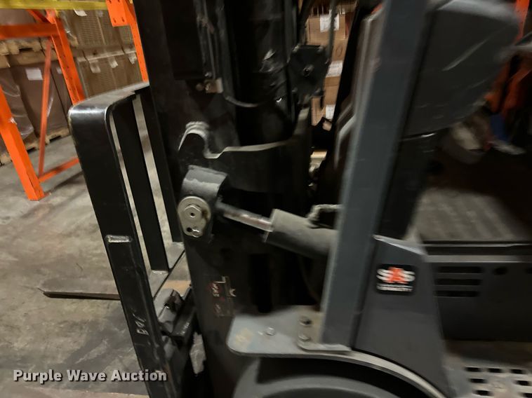 image for item DT6313 Toyota 8FBCU25 forklift