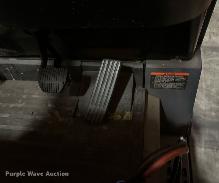 image for item DT6313 Toyota 8FBCU25 forklift