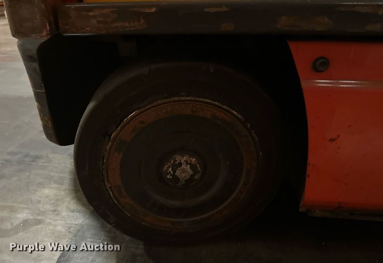 image for item DT6313 Toyota 8FBCU25 forklift