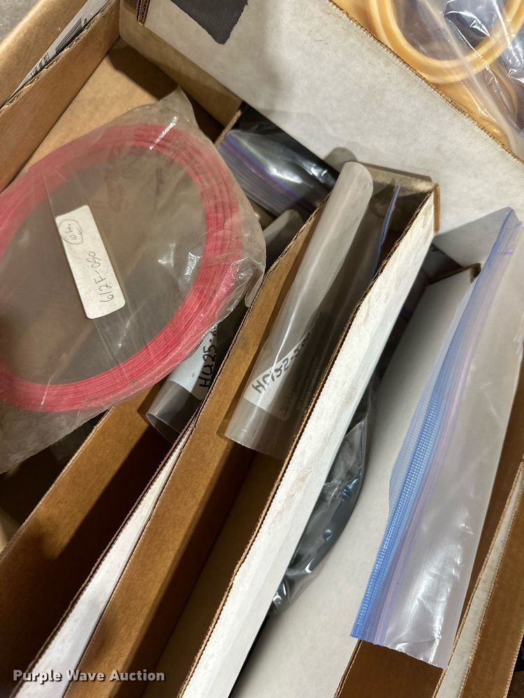 image for item DT6317 Hydraulic cylinder parts