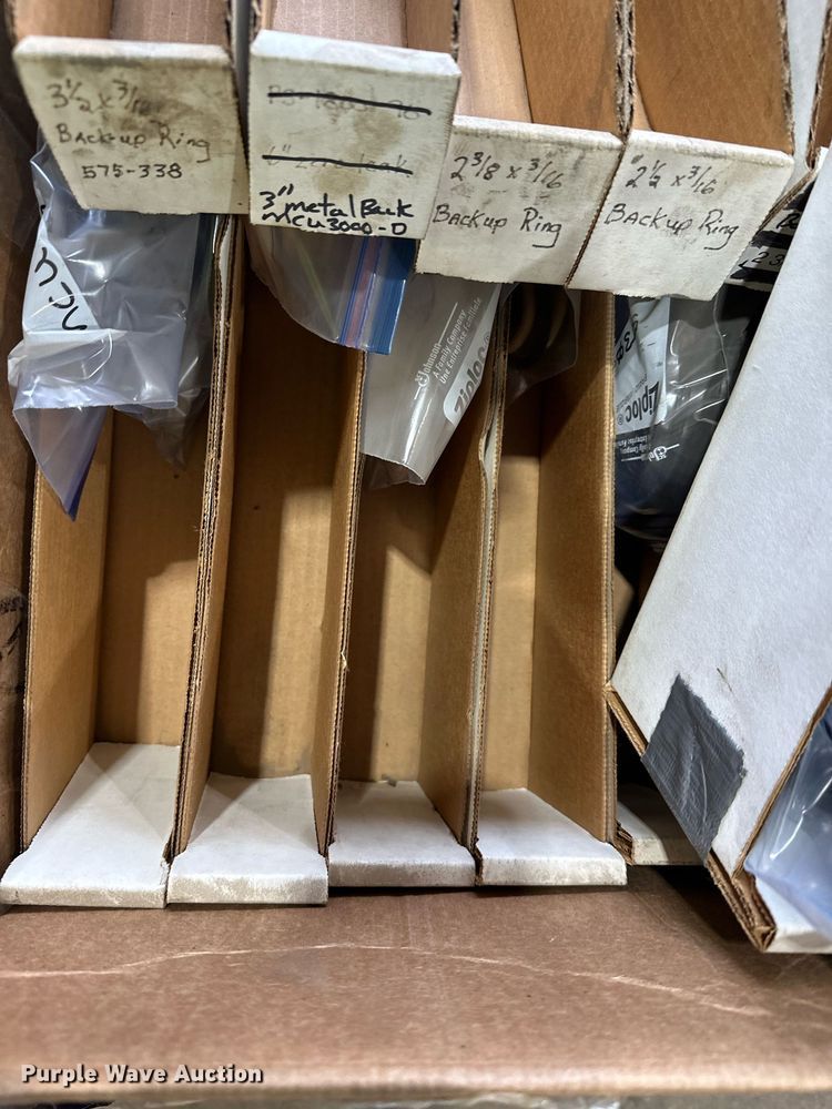 image for item DT6317 Hydraulic cylinder parts