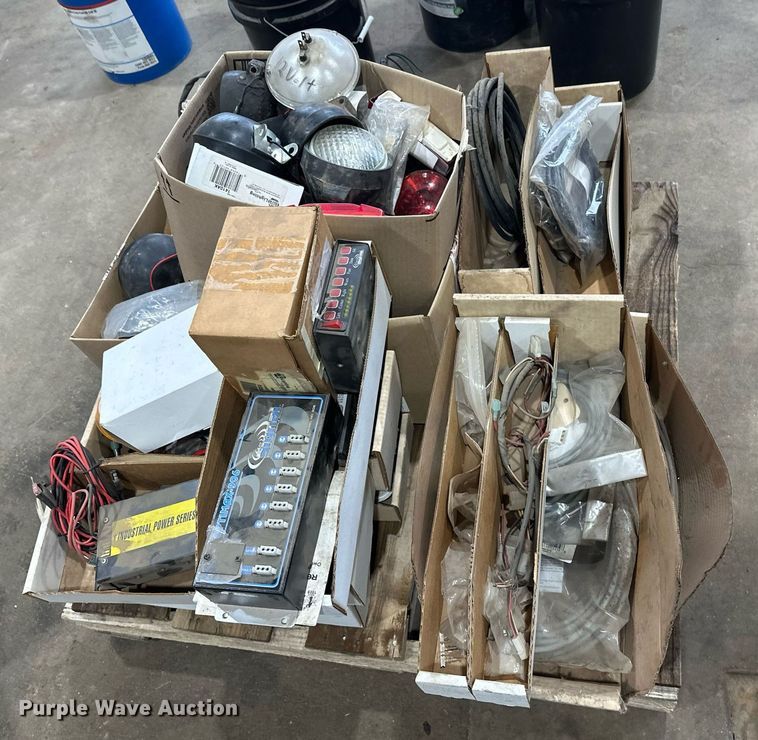 image for item DT6319 Truck parts