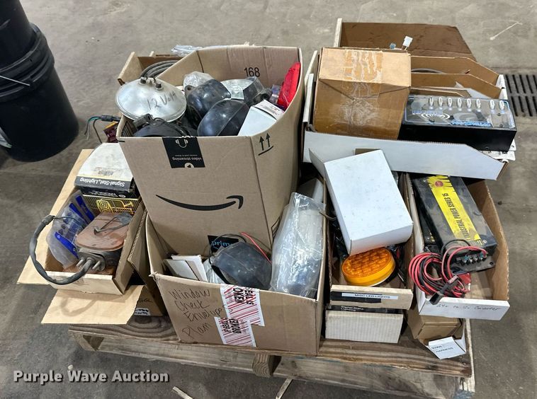 image for item DT6319 Truck parts