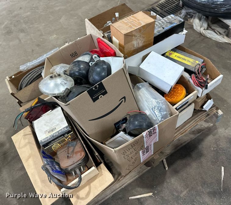 image for item DT6319 Truck parts