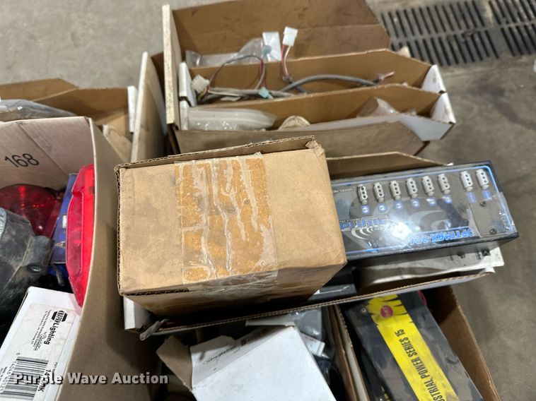 image for item DT6319 Truck parts