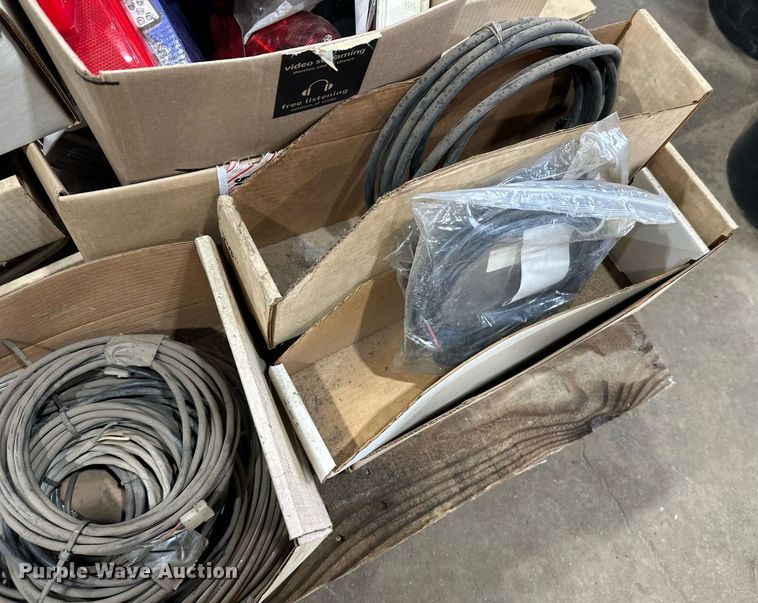 image for item DT6319 Truck parts