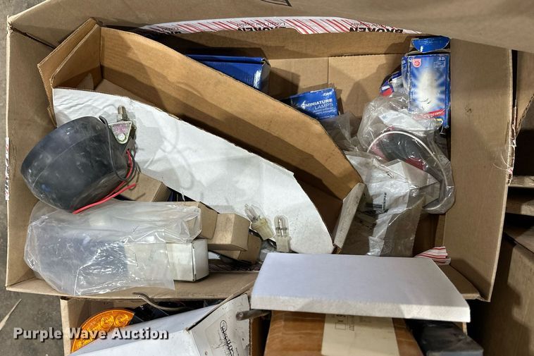 image for item DT6319 Truck parts