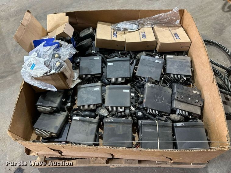image for item DT6325 Approximately 35 Motorola radios