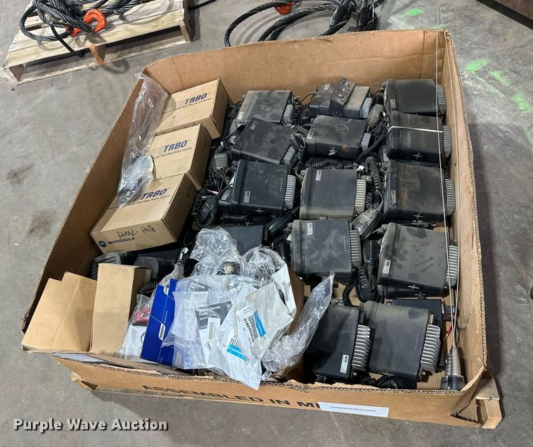 image for item DT6325 Approximately 35 Motorola radios