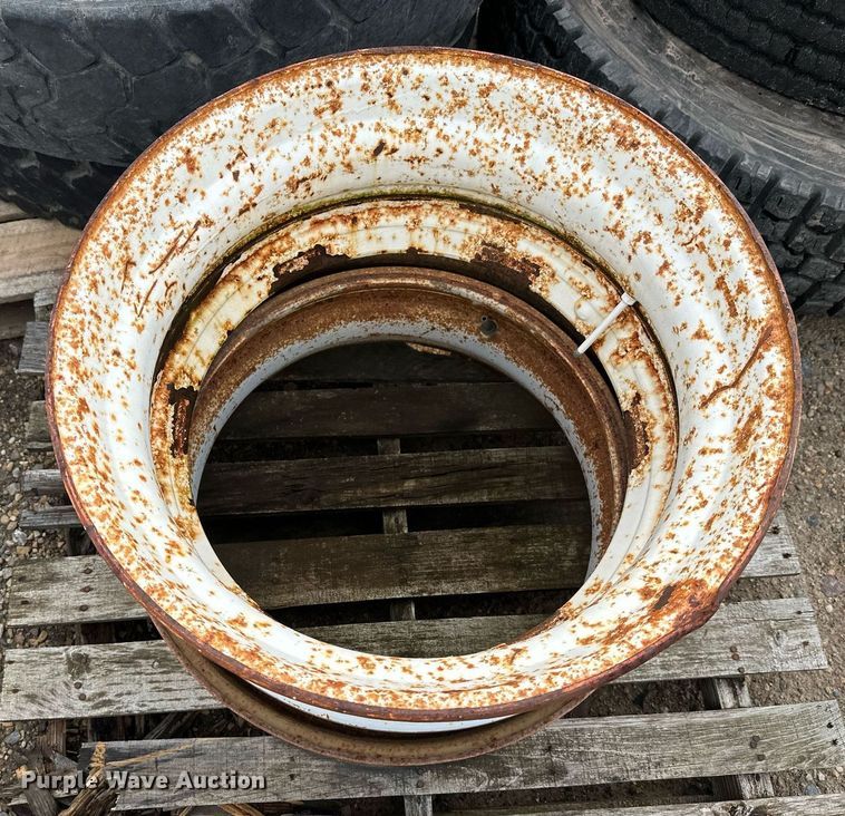 image for item DT6326 (11) truck wheels