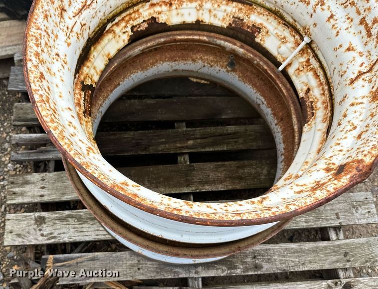 image for item DT6326 (11) truck wheels