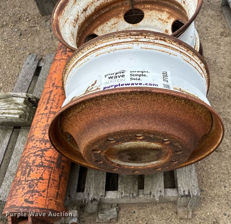 image for item DT6326 (11) truck wheels