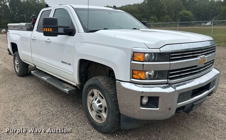 image for item DT6336 2016 Chevrolet Silverado 2500HD LT Double Cab pickup truck