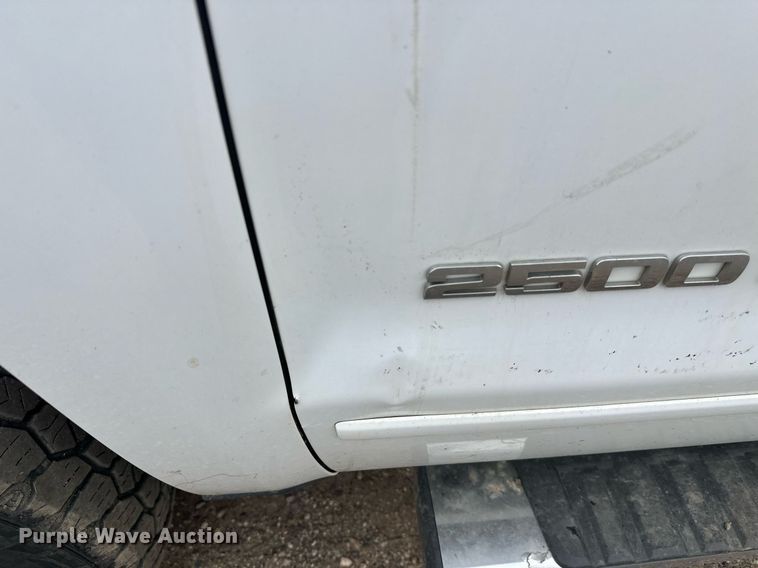 image for item DT6336 2016 Chevrolet Silverado 2500HD LT Double Cab pickup truck