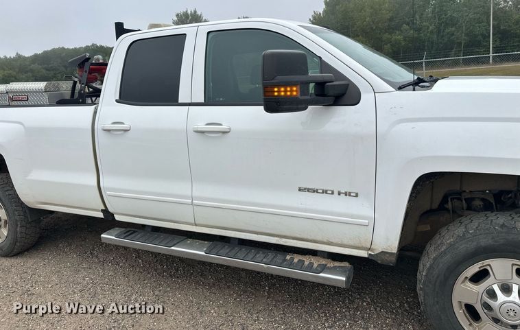 image for item DT6336 2016 Chevrolet Silverado 2500HD LT Double Cab pickup truck