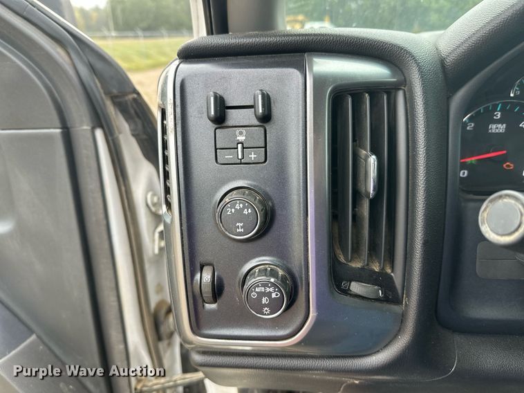 image for item DT6336 2016 Chevrolet Silverado 2500HD LT Double Cab pickup truck