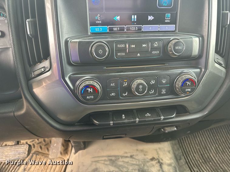 image for item DT6336 2016 Chevrolet Silverado 2500HD LT Double Cab pickup truck