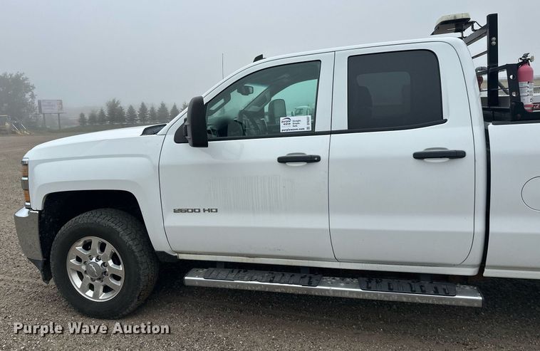 image for item DT6337 2015 Chevrolet Silverado 2500HD LT Double Cab pickup truck