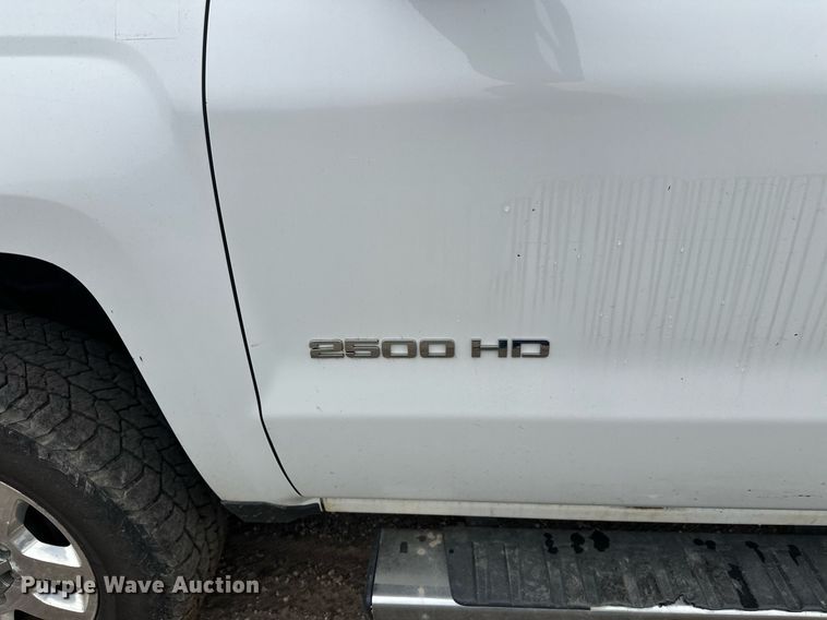 image for item DT6337 2015 Chevrolet Silverado 2500HD LT Double Cab pickup truck
