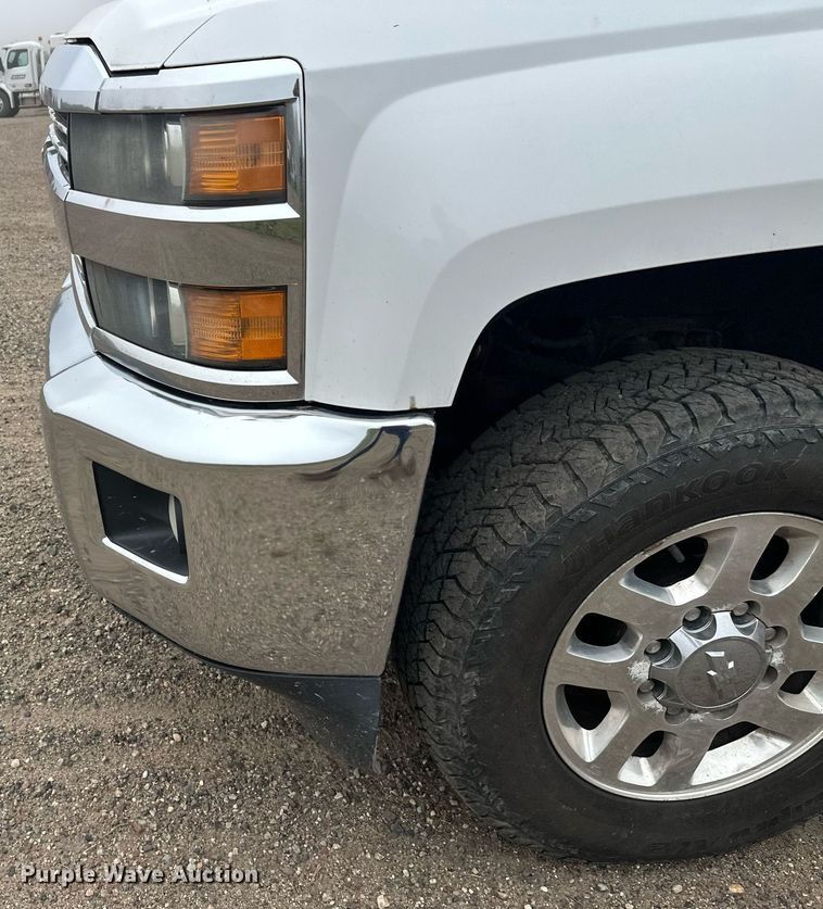image for item DT6337 2015 Chevrolet Silverado 2500HD LT Double Cab pickup truck