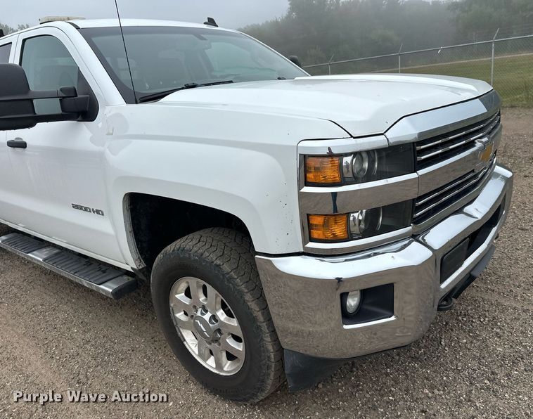 image for item DT6337 2015 Chevrolet Silverado 2500HD LT Double Cab pickup truck