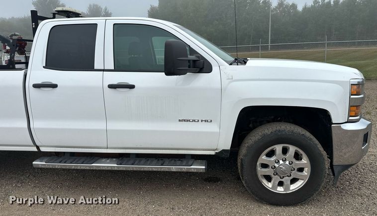 image for item DT6337 2015 Chevrolet Silverado 2500HD LT Double Cab pickup truck