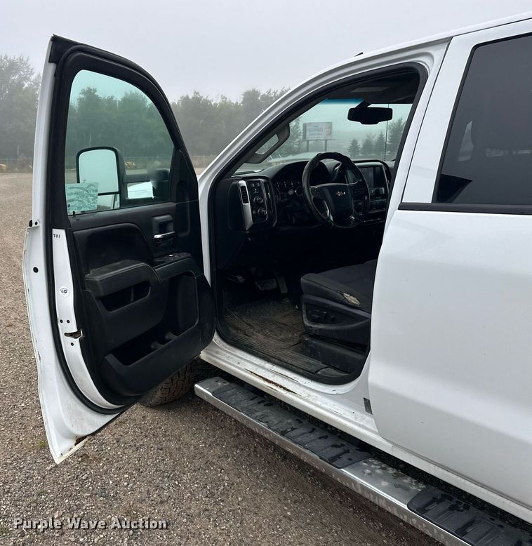 image for item DT6337 2015 Chevrolet Silverado 2500HD LT Double Cab pickup truck