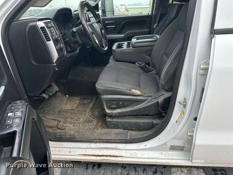 image for item DT6337 2015 Chevrolet Silverado 2500HD LT Double Cab pickup truck