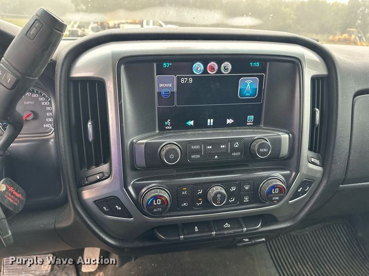 image for item DT6337 2015 Chevrolet Silverado 2500HD LT Double Cab pickup truck