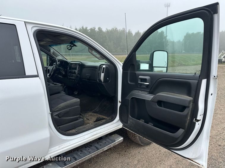 image for item DT6337 2015 Chevrolet Silverado 2500HD LT Double Cab pickup truck